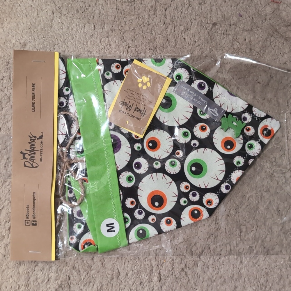 Dog bandana size: M Halloween themed